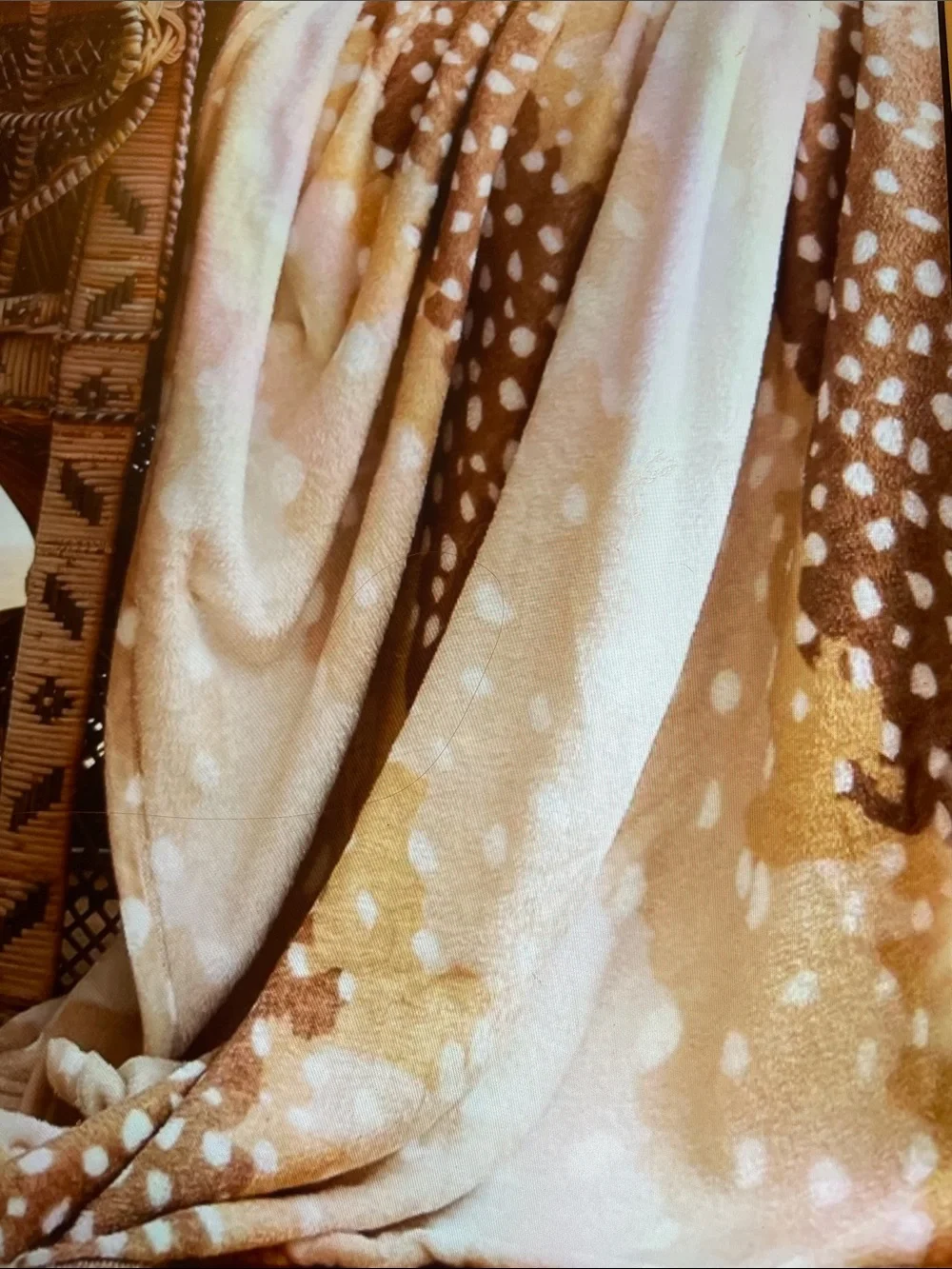 Fawn Throw blanket with polkadots very soft
